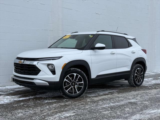 used 2025 Chevrolet TrailBlazer car, priced at $23,995