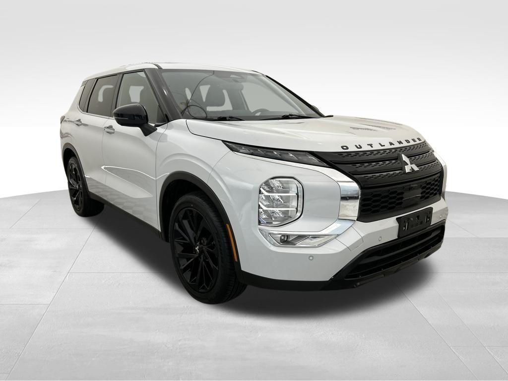used 2024 Mitsubishi Outlander car, priced at $21,627