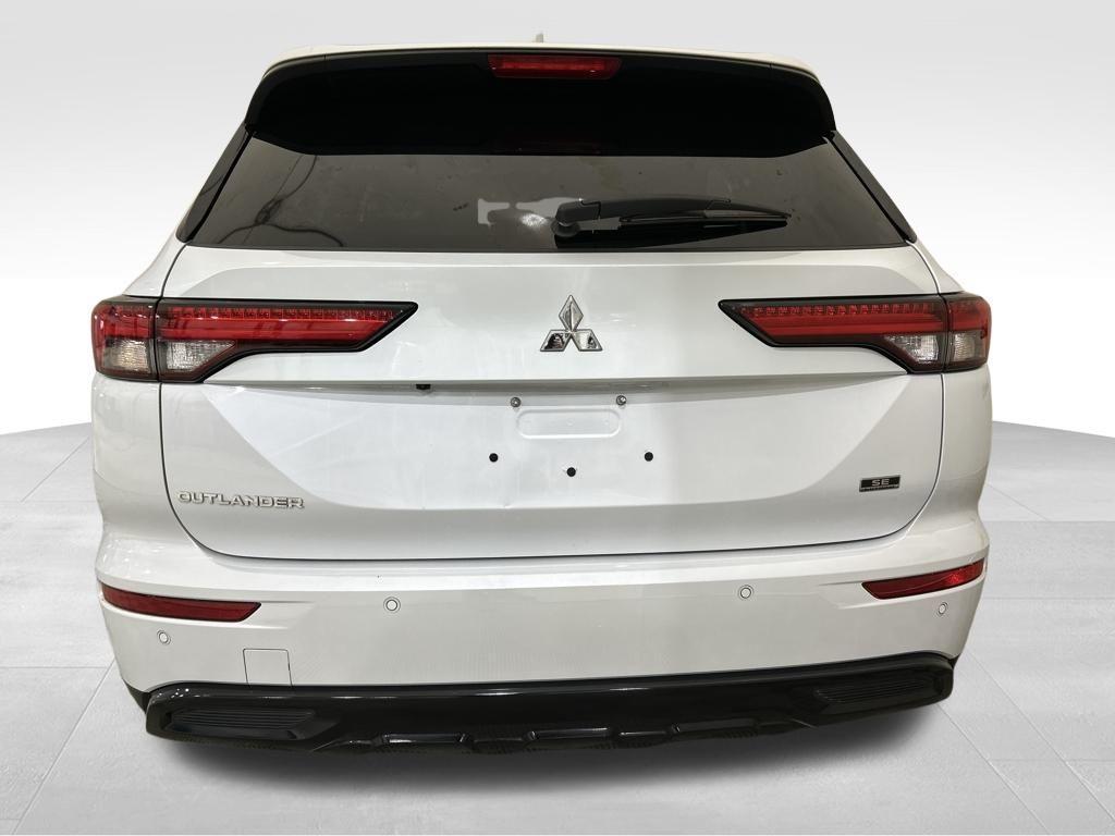 used 2024 Mitsubishi Outlander car, priced at $21,627