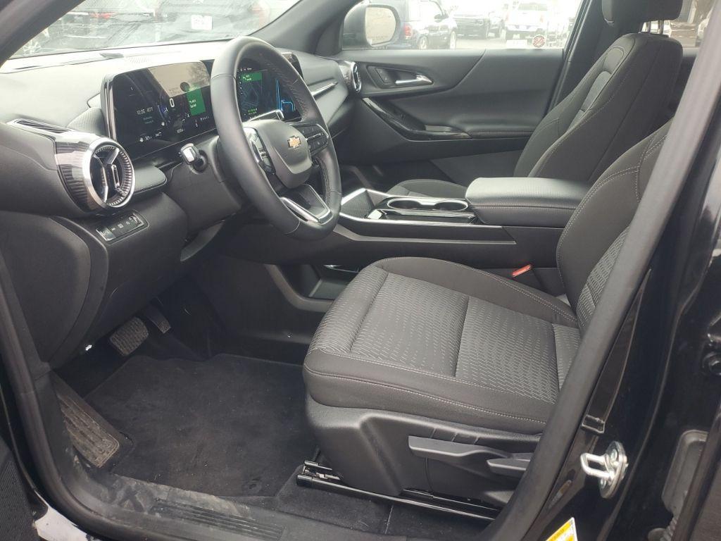 used 2025 Chevrolet Equinox car, priced at $25,222