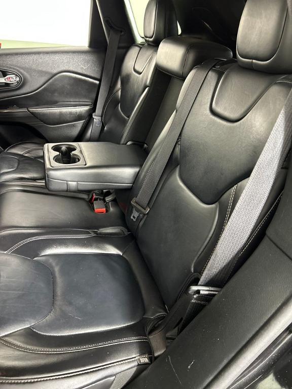 used 2016 Jeep Cherokee car, priced at $5,801