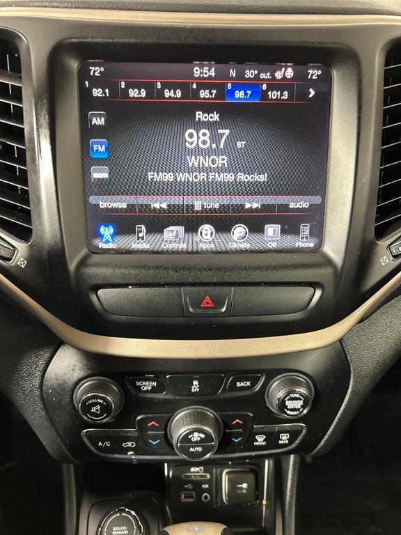 used 2016 Jeep Cherokee car, priced at $5,801