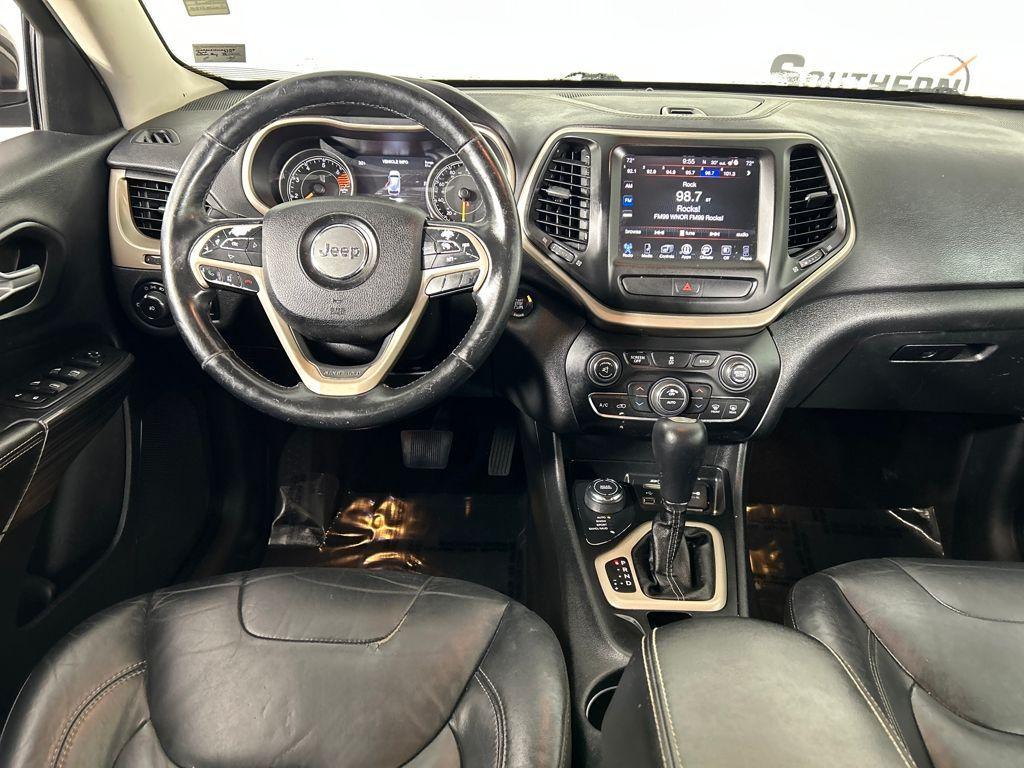 used 2016 Jeep Cherokee car, priced at $5,801