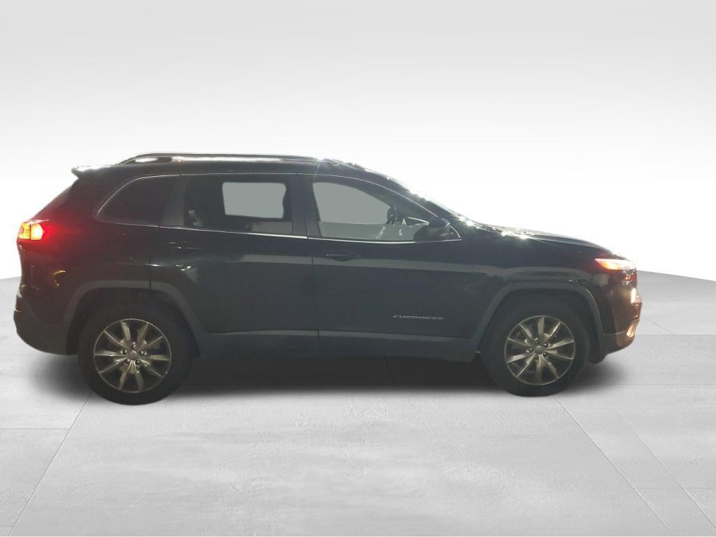 used 2016 Jeep Cherokee car, priced at $7,313