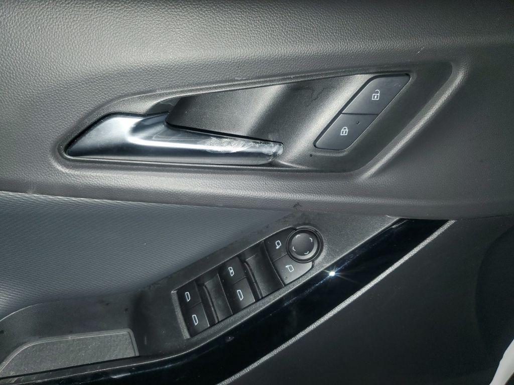 used 2025 Chevrolet Equinox car, priced at $25,001