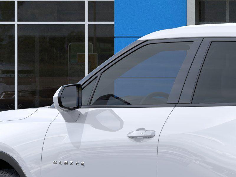 new 2025 Chevrolet Blazer car, priced at $37,104