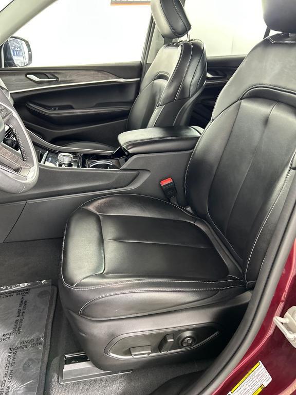 used 2023 Jeep Grand Cherokee car, priced at $32,234