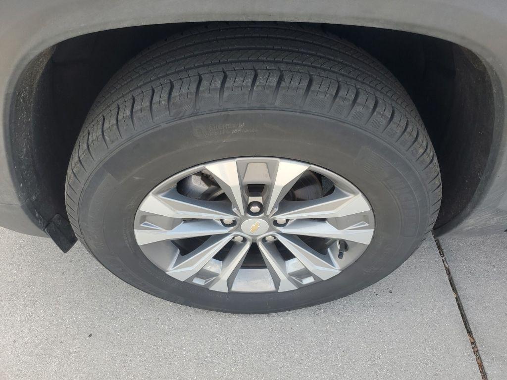 used 2025 Chevrolet Equinox car, priced at $31,191