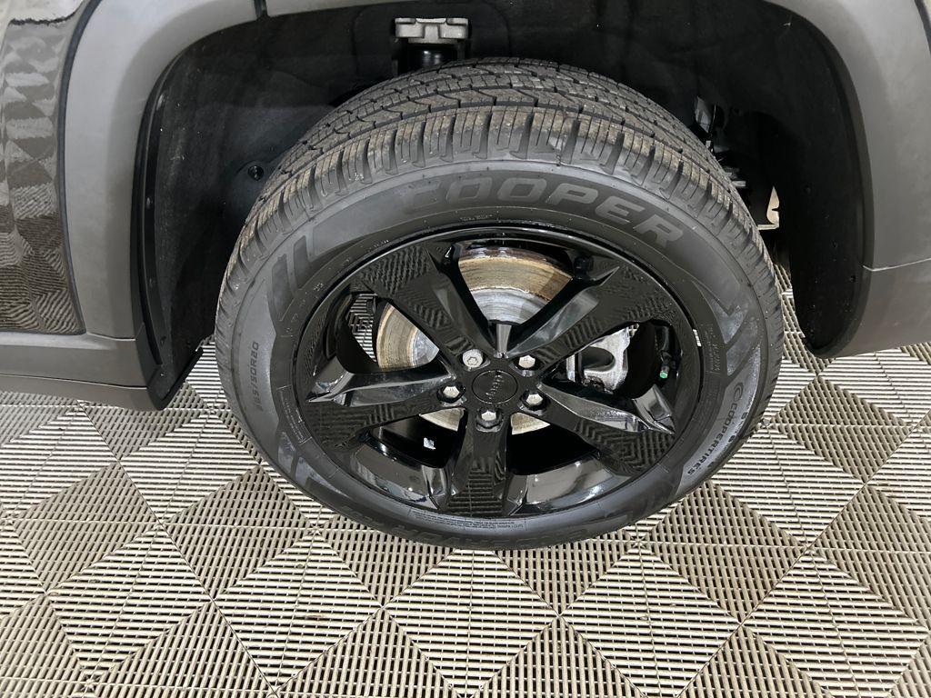 used 2022 Jeep Grand Cherokee L car, priced at $26,264