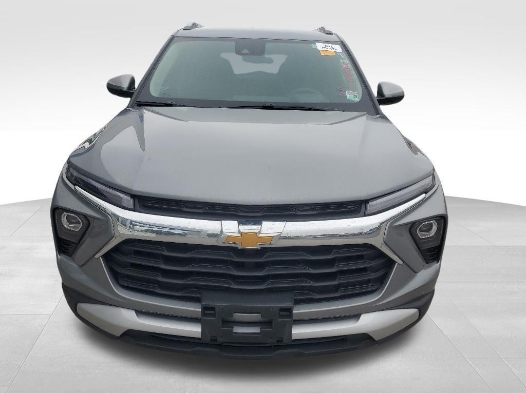 used 2025 Chevrolet TrailBlazer car, priced at $26,142