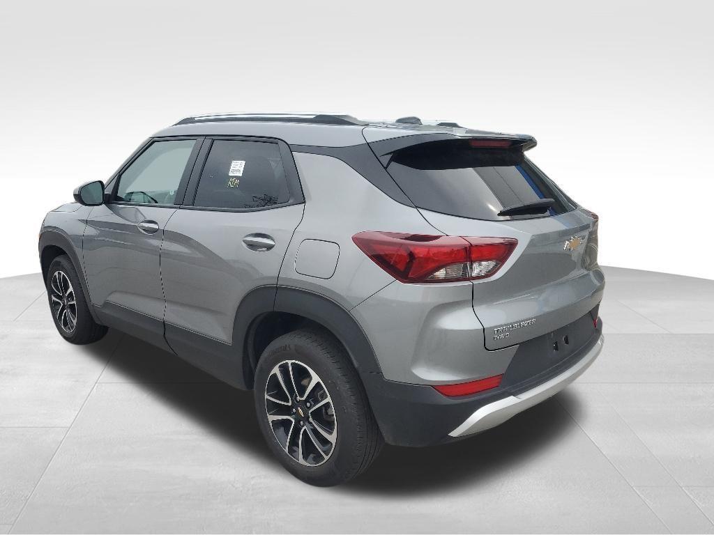 used 2025 Chevrolet TrailBlazer car, priced at $26,142