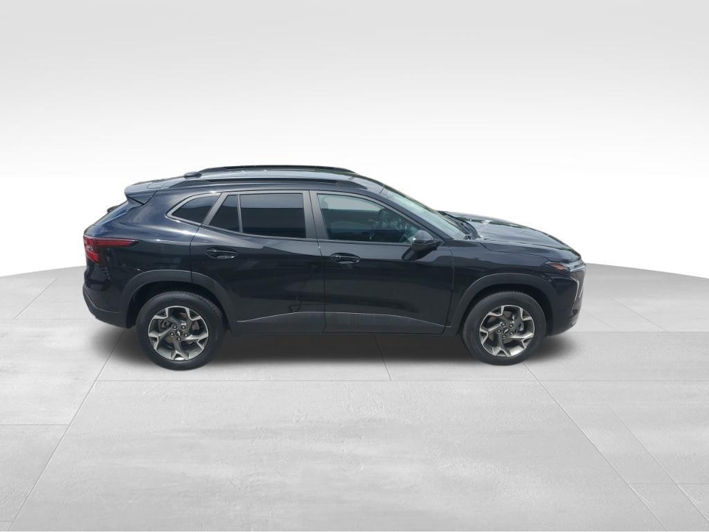 used 2025 Chevrolet Trax car, priced at $22,307