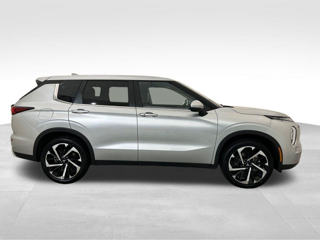 used 2024 Mitsubishi Outlander car, priced at $23,801
