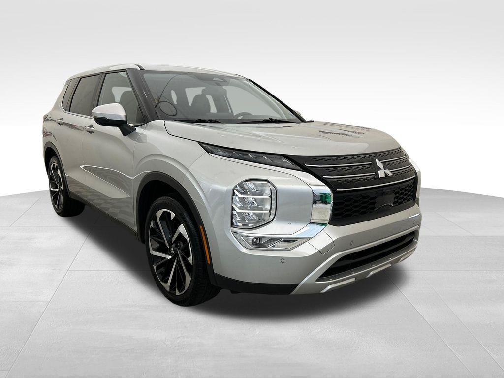 used 2024 Mitsubishi Outlander car, priced at $23,801
