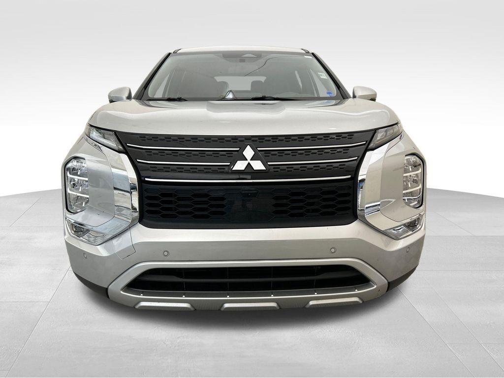 used 2024 Mitsubishi Outlander car, priced at $23,801