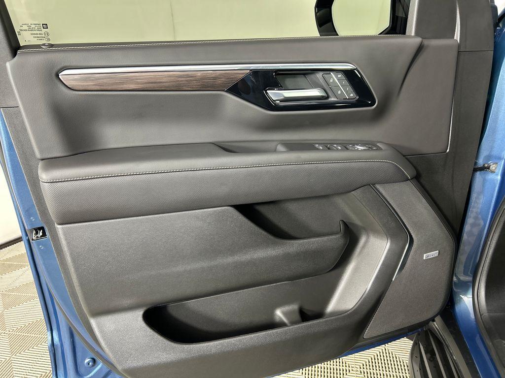 used 2025 Chevrolet Suburban car, priced at $80,285