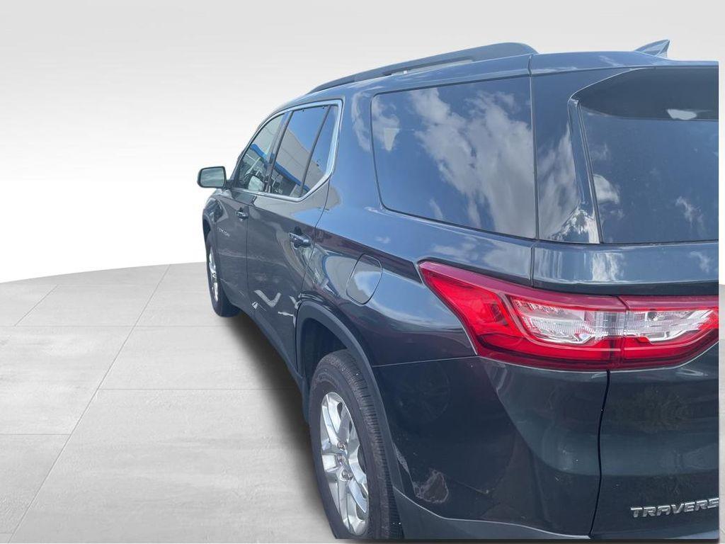 used 2021 Chevrolet Traverse car, priced at $22,535