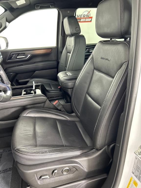 used 2025 GMC Yukon car, priced at $70,357