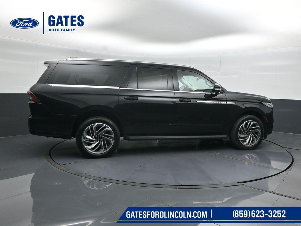 new 2026 Lincoln Navigator car, priced at $91,221
