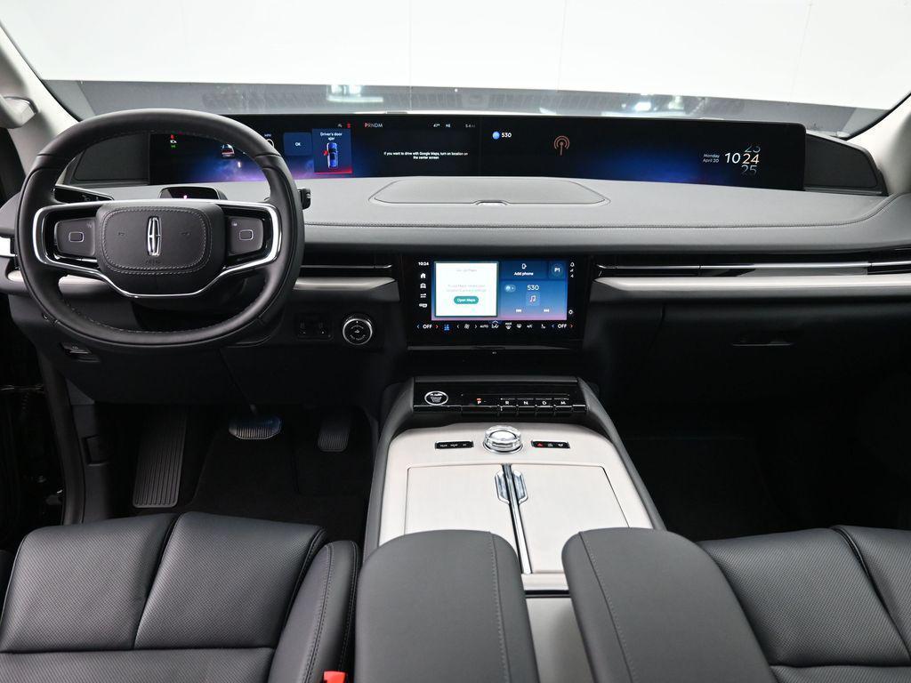 new 2026 Lincoln Navigator car, priced at $91,221