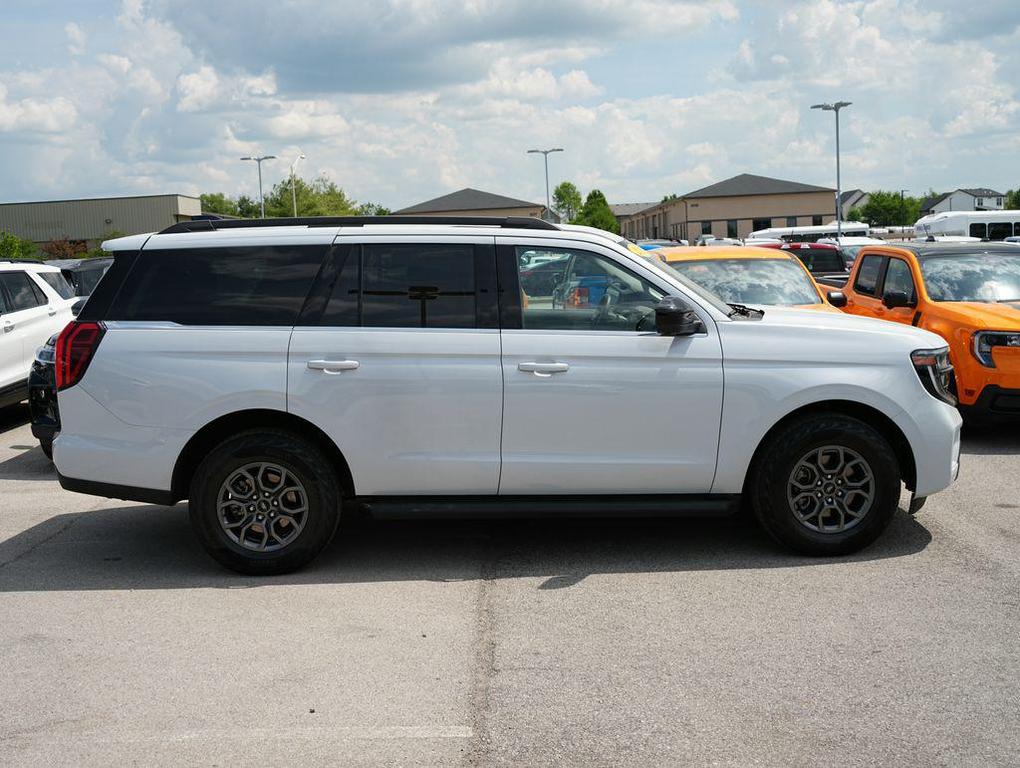 used 2025 Ford Expedition car, priced at $55,987