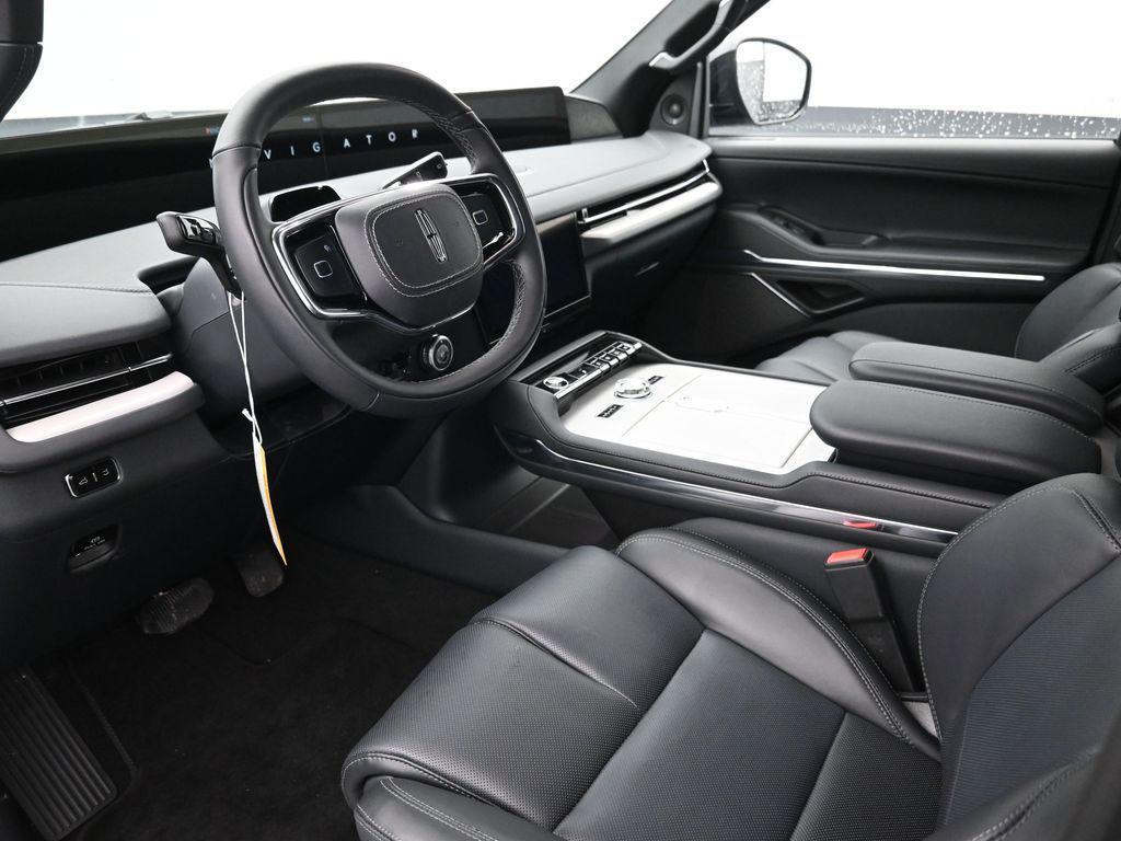 new 2026 Lincoln Navigator car, priced at $104,500