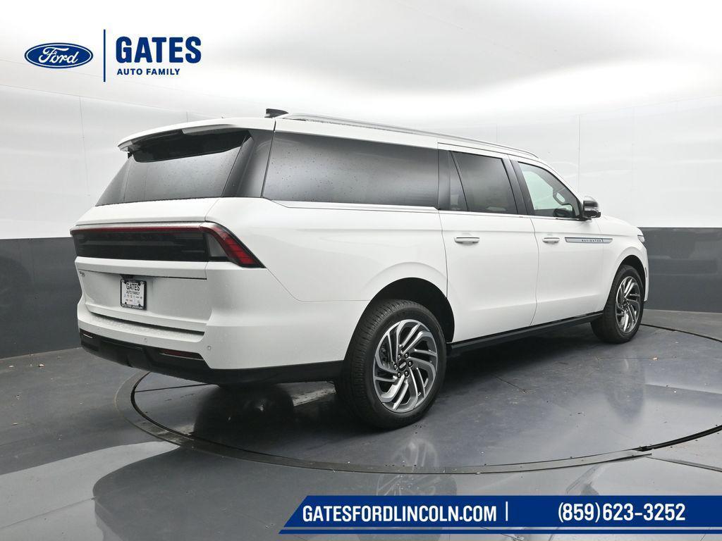 new 2025 Lincoln Navigator car, priced at $91,300