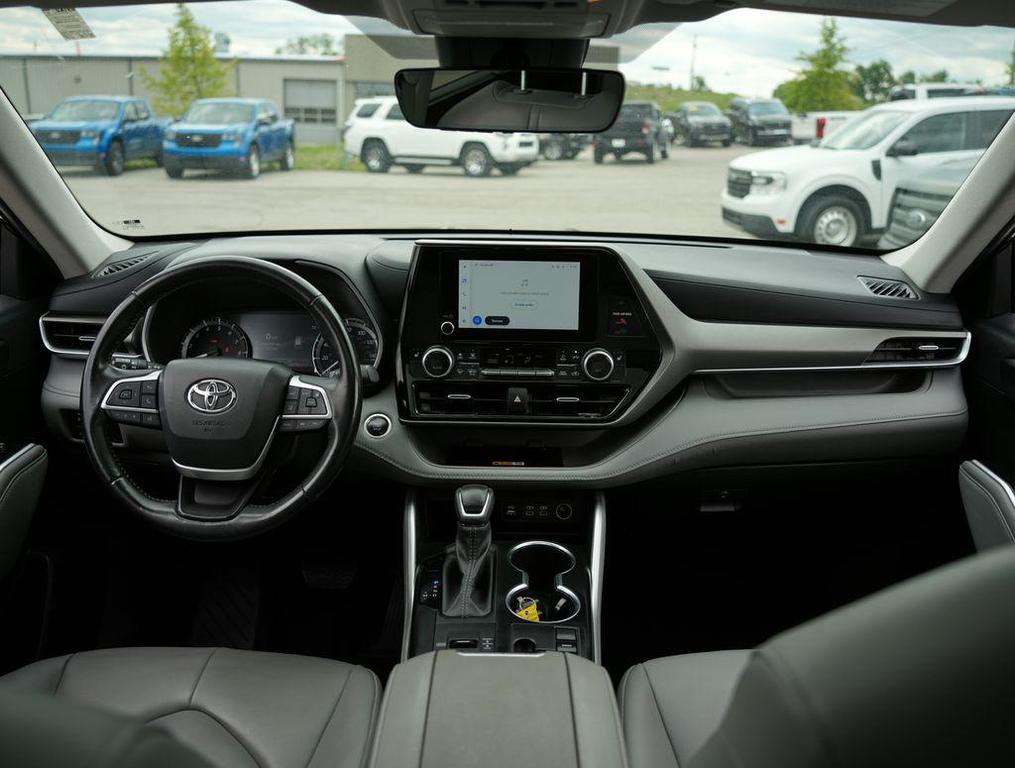 used 2024 Toyota Highlander car, priced at $39,361