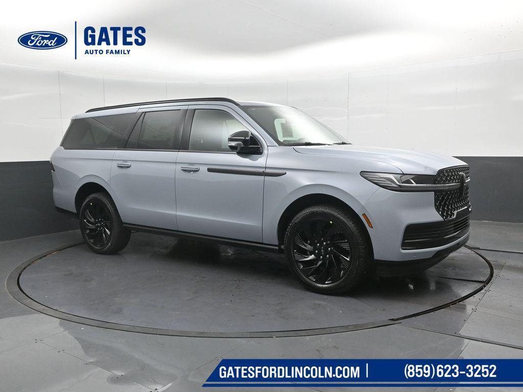 new 2025 Lincoln Navigator car, priced at $98,300