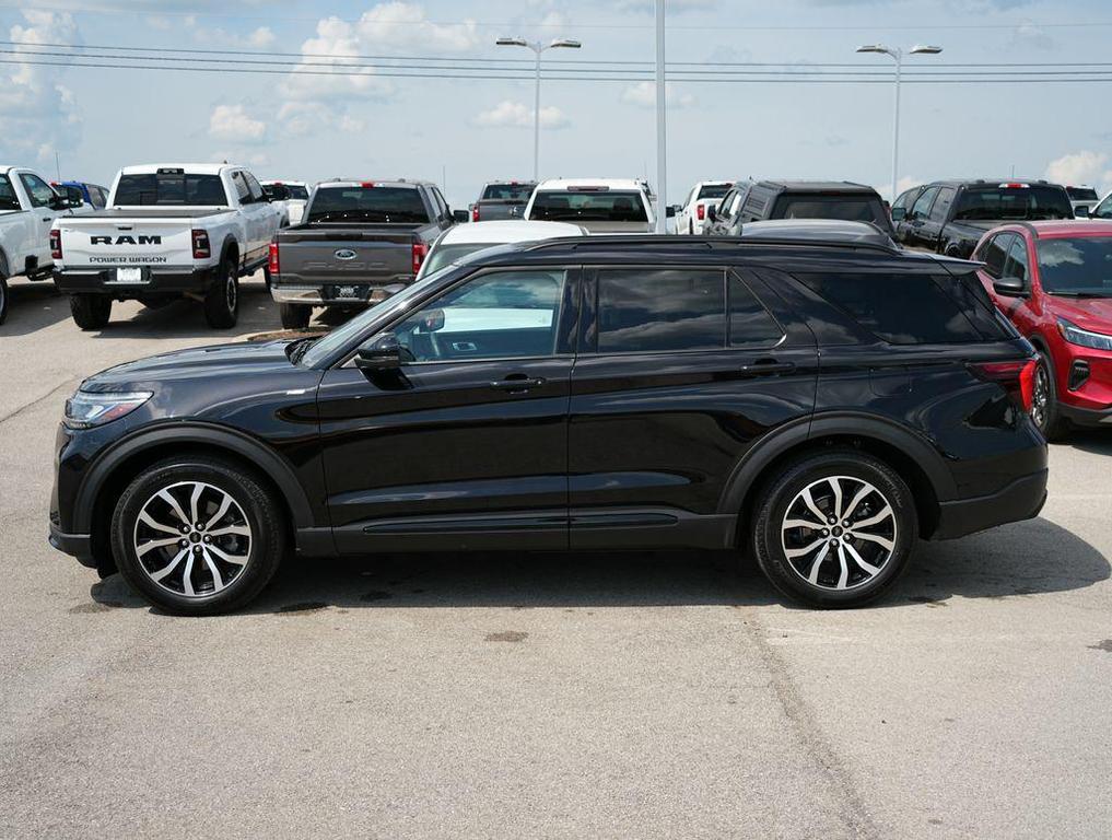 used 2025 Ford Explorer car, priced at $38,854