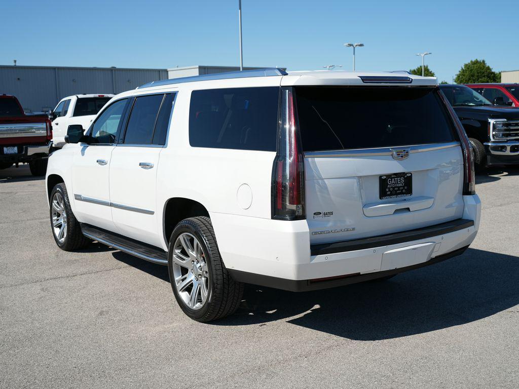 used 2019 Cadillac Escalade ESV car, priced at $31,422
