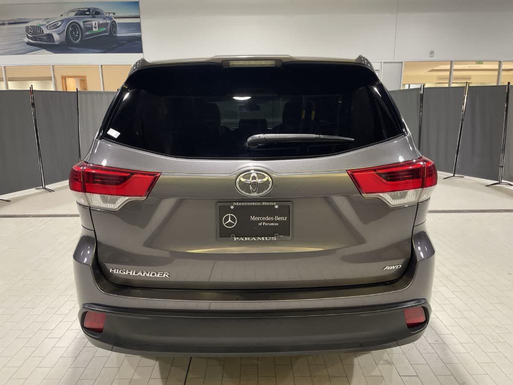 used 2017 Toyota Highlander car, priced at $19,828