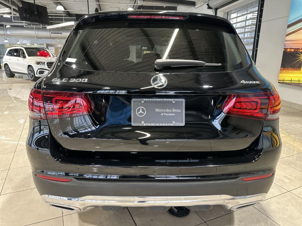 used 2022 Mercedes-Benz GLC 300 car, priced at $32,076