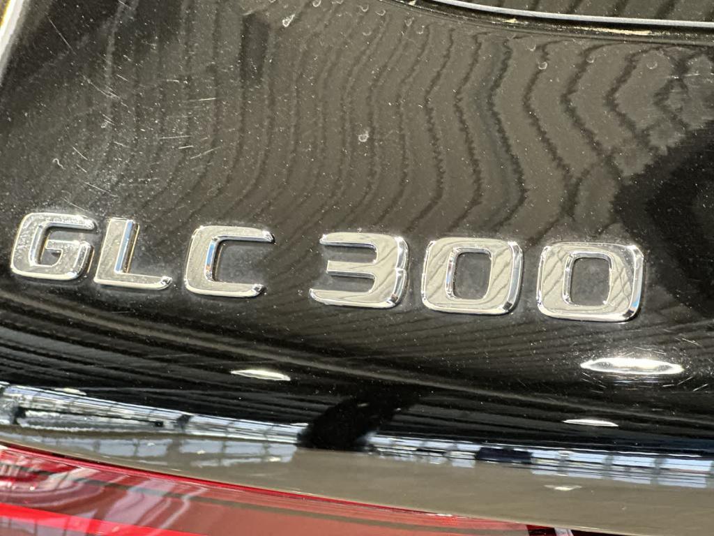 used 2022 Mercedes-Benz GLC 300 car, priced at $32,076