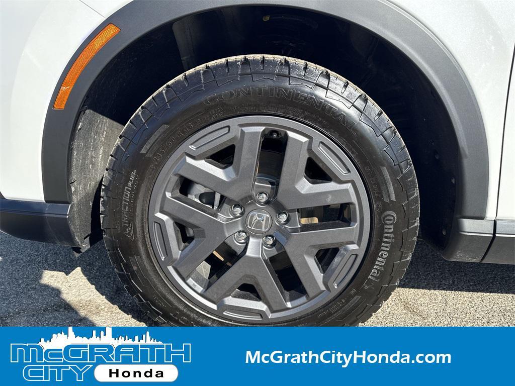 used 2026 Honda CR-V Hybrid car, priced at $36,390