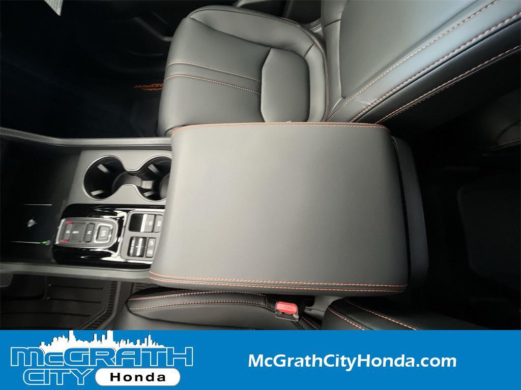 new 2025 Honda Pilot car, priced at $47,119