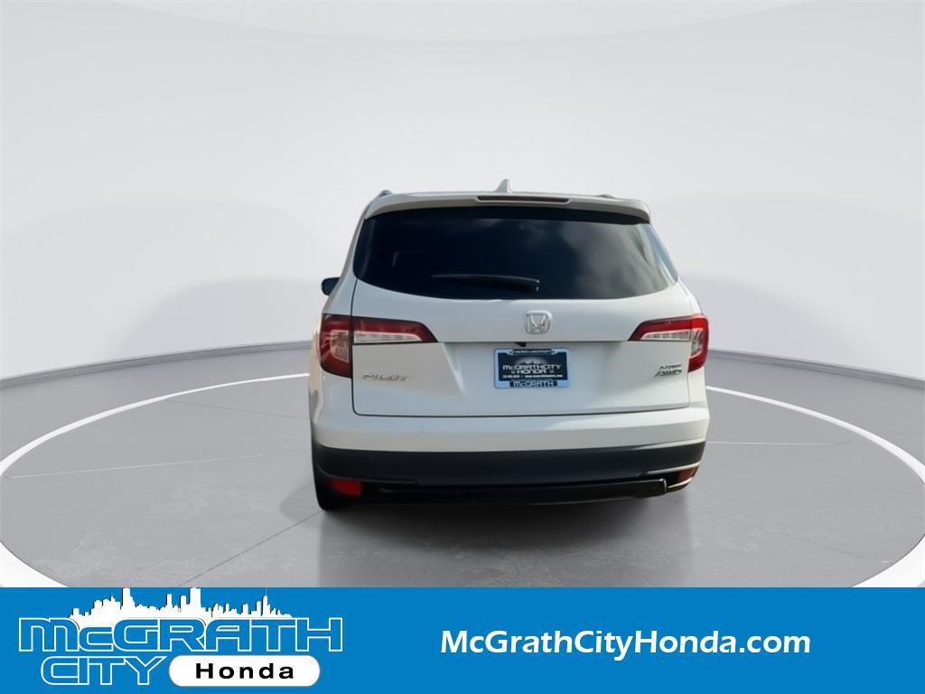 used 2022 Honda Pilot car, priced at $27,599