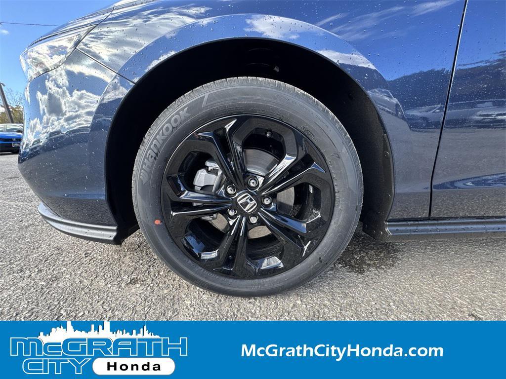 new 2025 Honda Accord car, priced at $30,319