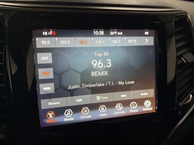 used 2020 Jeep Cherokee car, priced at $16,949