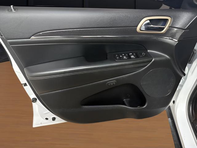 used 2015 Jeep Grand Cherokee car, priced at $13,949