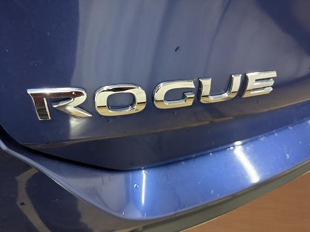 used 2019 Nissan Rogue car, priced at $12,949