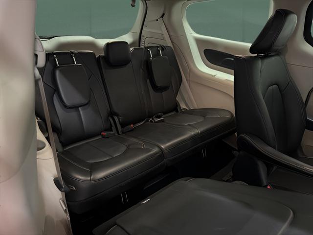 used 2024 Chrysler Pacifica Hybrid car, priced at $29,949