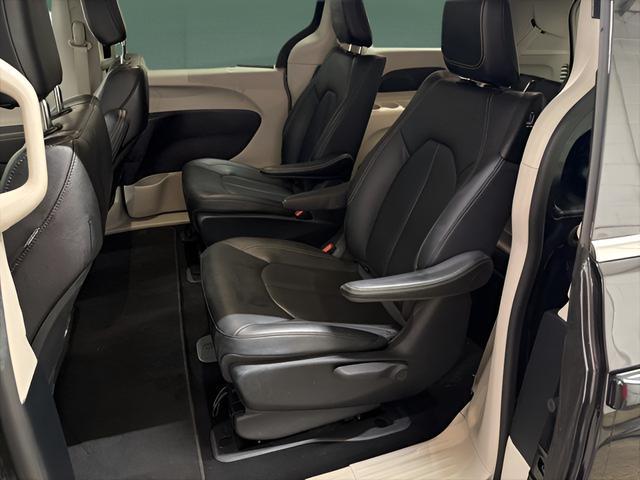 used 2024 Chrysler Pacifica Hybrid car, priced at $29,949