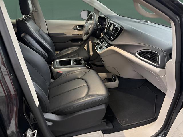 used 2024 Chrysler Pacifica Hybrid car, priced at $29,949