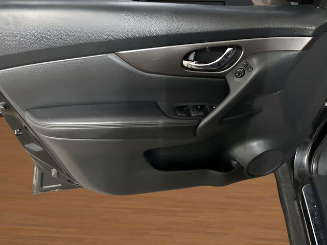 used 2016 Nissan Rogue car, priced at $10,895