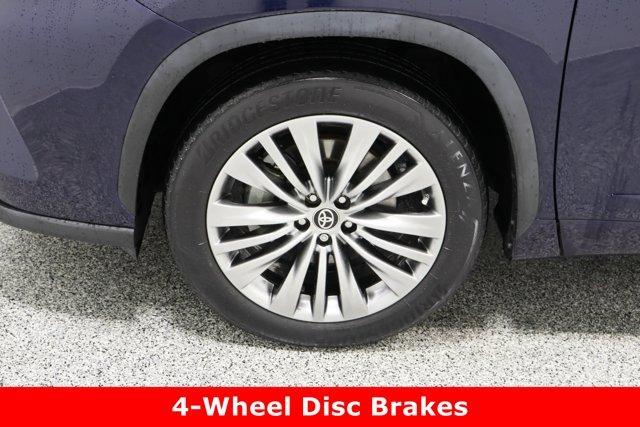 used 2023 Toyota Highlander car, priced at $40,791