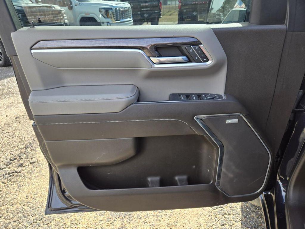 used 2022 Chevrolet Silverado 1500 car, priced at $41,987