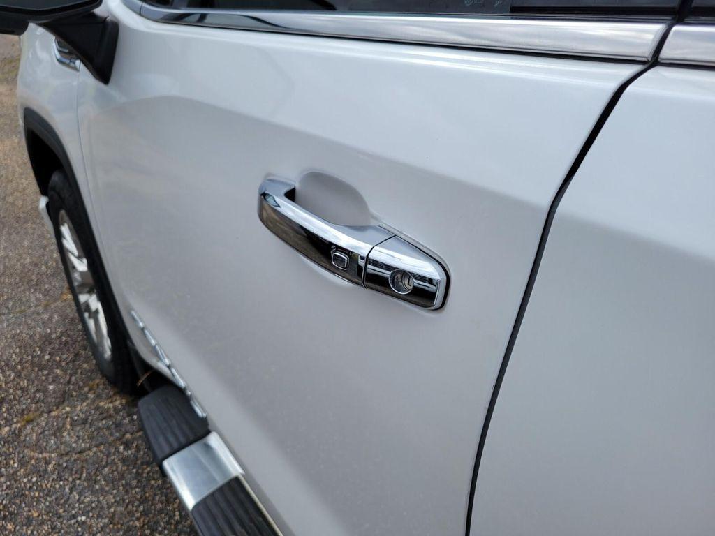 used 2022 GMC Sierra 1500 car, priced at $40,687