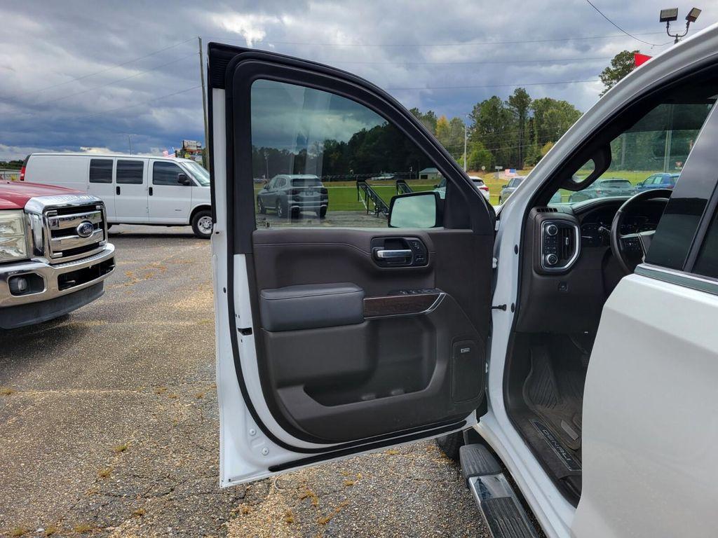 used 2022 GMC Sierra 1500 car, priced at $40,687