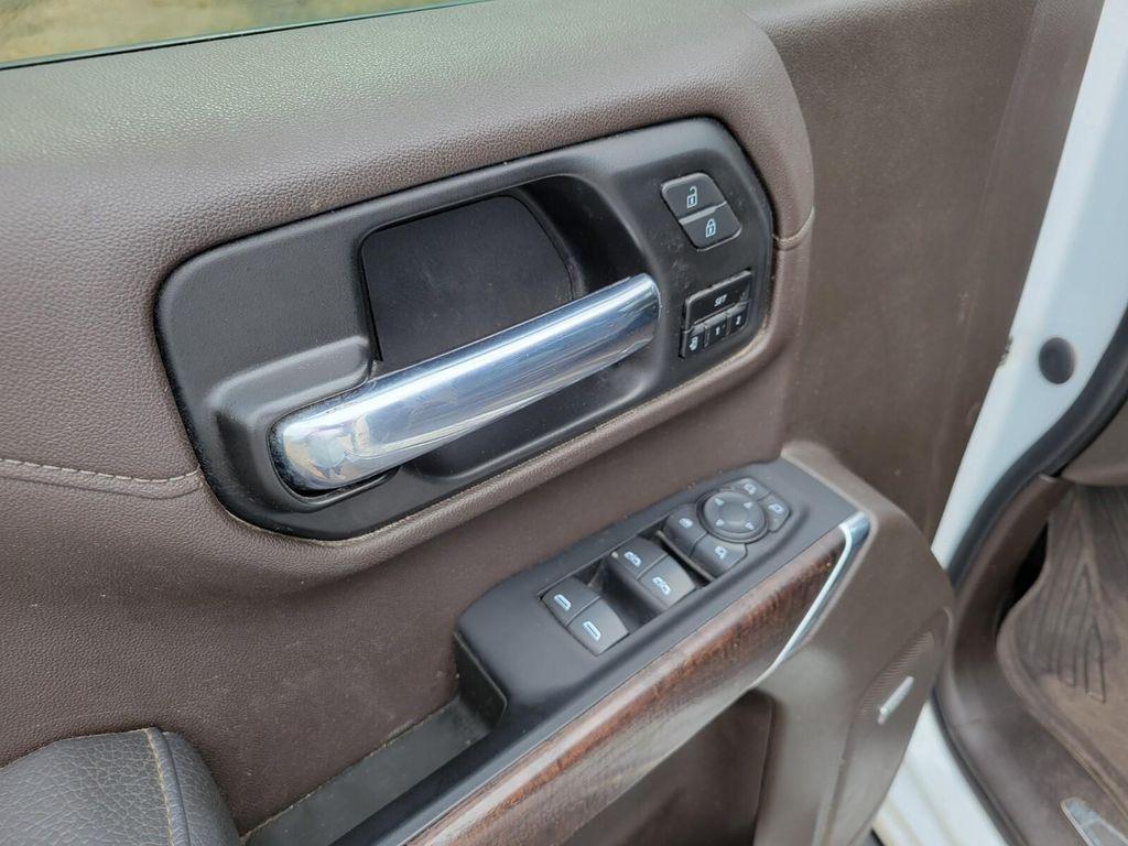 used 2022 GMC Sierra 1500 car, priced at $40,687